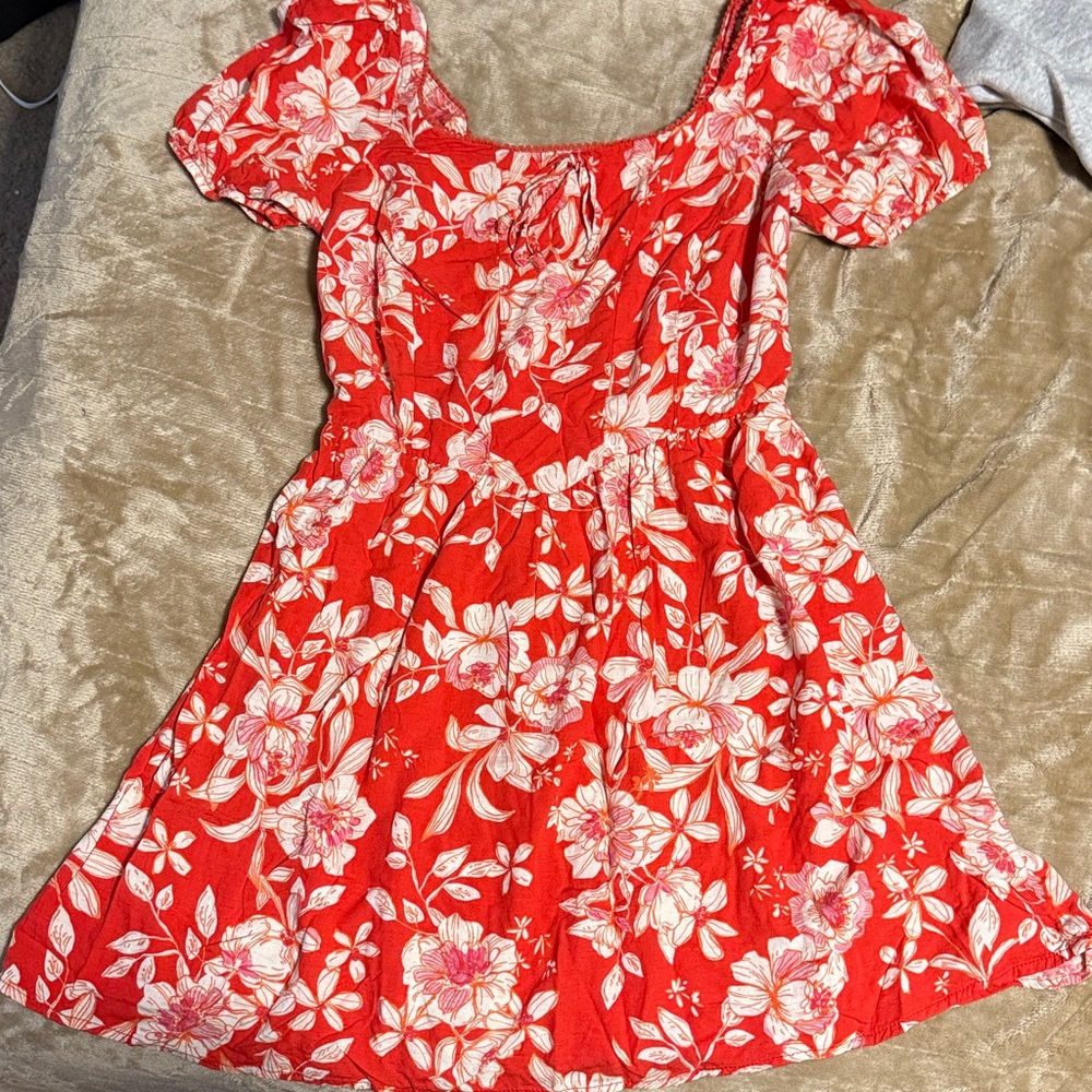 June & Hudson Vibrant Red and White Floral Top